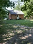 Secluded Cottage on Stella Lake.Row Boat with private boat landing site - Homestays