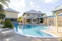 Grand Cayman tranquility at its best! - piscina