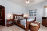Two Bedroom Ground Floor Ocean View Condo - Gold Standard Approved - Hot Tub