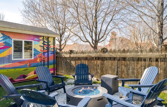 ARCADE - FIRE PIT - HOT TUB - BACKYARD GAMES - OLDE TOWN HISTORIC DISTRICT