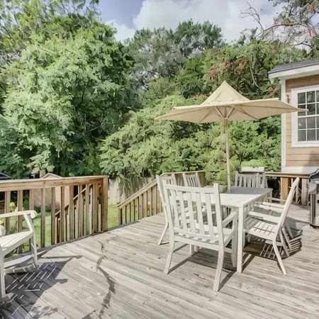 1000 Mbps Wifi, 11-Person Hottub, 75", Close 2Downtown/Restaurants, Sleeps16