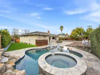 Dreamy Luxe Pool Retreat - 3BR in Urban Campbell Hotels in Campbell