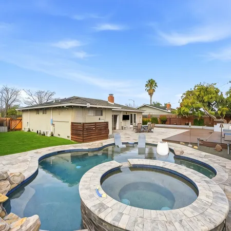 Dreamy Luxe Pool Retreat - 3BR in Urban Campbell