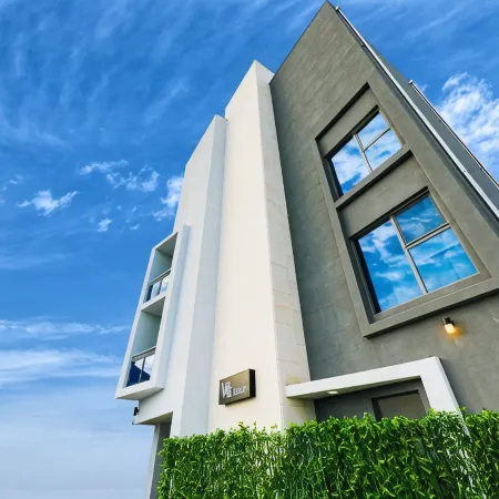 Gangneung We Pension (Anmok Coffee Street) Отели рядом с достопримечательностью «Пляж Анмок»
