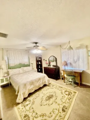 Holly's Hideaway Mt Dora Charming 2/2 in Historic District