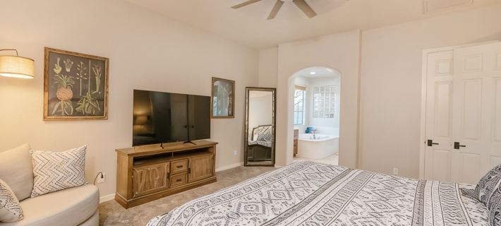 The Good Life in Goodyear.Pool.spa.Golf.Pool table minutes to ballfields/Stadium Hotels in Goodyear