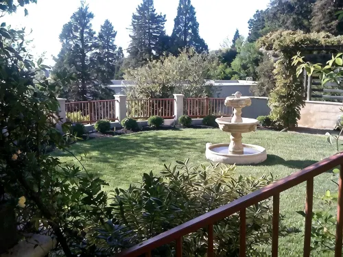 Quiet, Elegant Apartment with Beautiful Views of Terraced Garden
