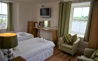 The Angel Hotel Отели в г. 