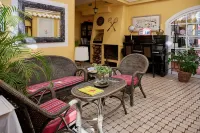 Inn & Art Hotel Gallery