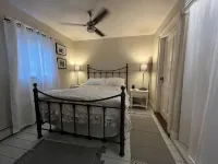 Historic Apartment in Bristol R.I. Hotel di Bristol