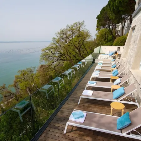 Hotel Riviera & Maximilian's