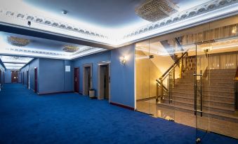 Artis Plaza Hotel - Housity