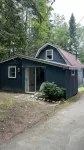 Cozy escape in Portage Lake. Sleeps up to ten people!