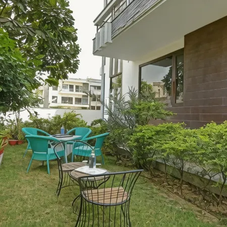 Blue Moon Residency Hotel & Restaurant