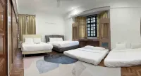 Kempas Bungalow with KTV SwimmingPool by MWH
