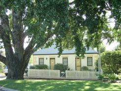 Bridge Cottages Sargeants & Armoury Cottages 1823 - History & Charm