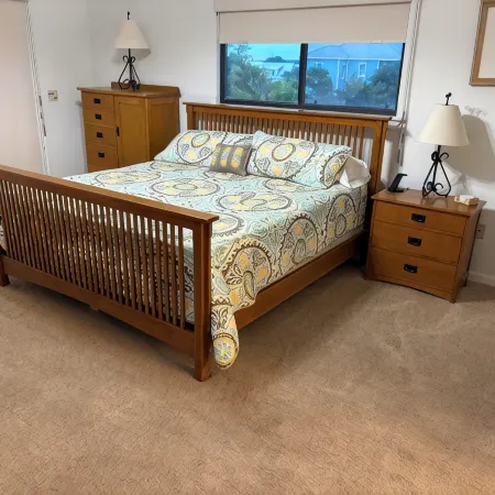 Best Deal on the Cape.  200 Steps to the Beach, Not A 6 Min Drive.  Pets OK.
