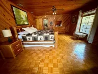 Lakefront Cabin in Ocala Forest – Near Springs, Shops, Pet Friendly Getaway - Hytter