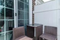 Spacious Modern Luxury Duplex Near Boston & Cambridge - Free Parking