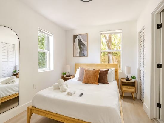 4BR Near Wynwood, Design District, Beach, Brickell  Near Little Havana + Parking