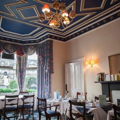 Alexander Guest House Hotels near Prestonfield