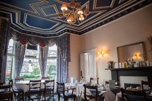 Alexander Guest House - Pensionat
