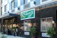 Quality Inn Near Sunset Park Hotels in New York