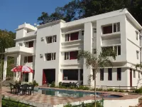 Corbett Mist Resort - bar