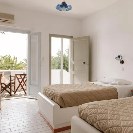 Pnoi Hotel Hôtels à : Paros