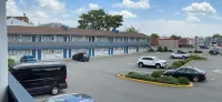 Ritz Motel - Parkplatz