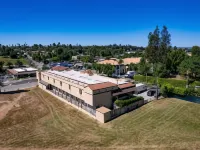 Econo Lodge Inn & Suites Fallbrook Downtown Hotels in Fallbrook