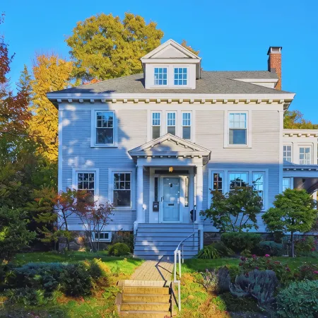 Centrally located, a Beautiful Landmark House for an ideal Family Getaway!