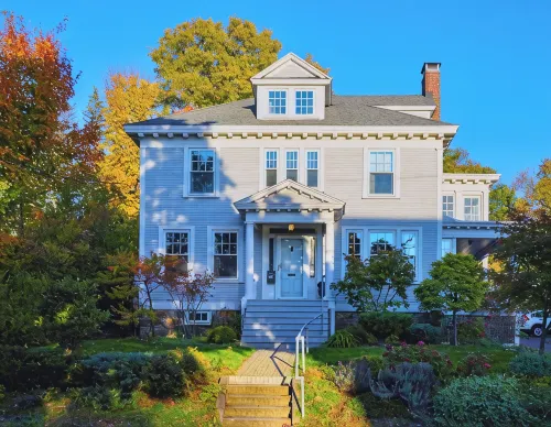 Centrally located, a Beautiful Landmark House for an ideal Family Getaway! - 4성급