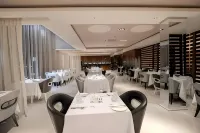 奧韋裡特里波德波恩飯店 - 4 星級