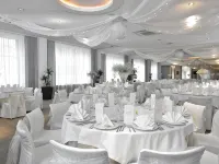 City Hotel Hotels near Granaries