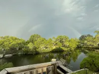 4BR Home with Private Dock on Warm Spring Fed Canal with Gulf Access - ブティック