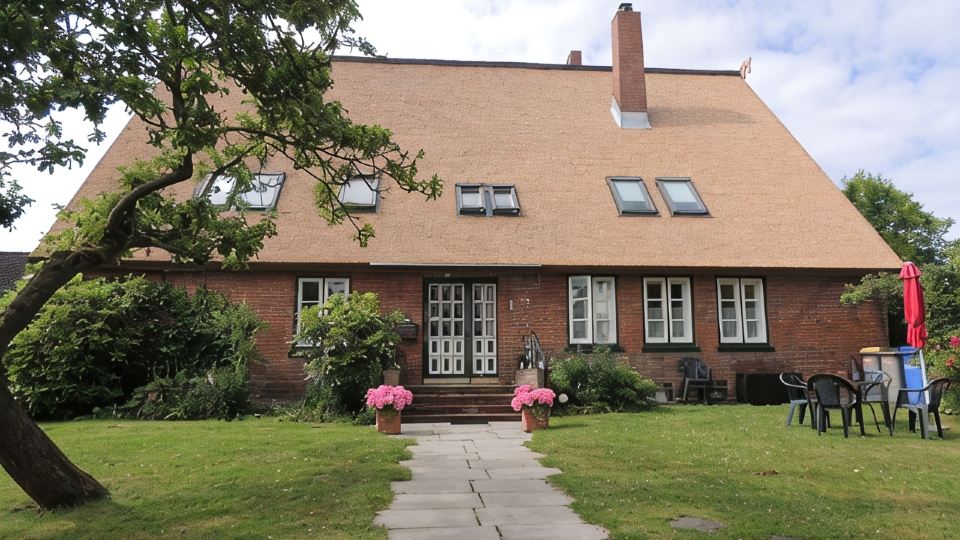 In the cosiness of an old thatched farmhouse from 1746