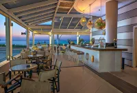 Swell Boutique Hotel - Balcony