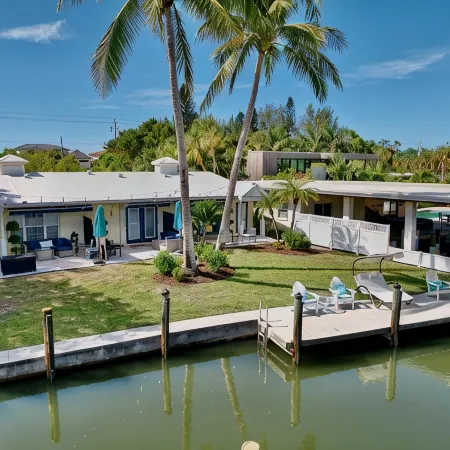 Wonderful Canal Front Condo! See Manatees Right From Your Doorstep!Cabana #10