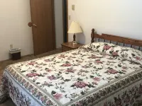 Clean, Comfortable and Quiet Condo at the base of Jackson Creek Summit - 3-Sterne