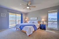 Lakeside Treetop Cottage: Boat Dock & Hot Tub - balcony