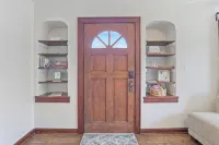 Cottage on Park - Close to Lake! - 3 estrellas