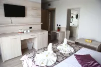 Kharisma Hotel - Homestays