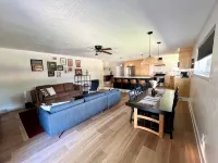 Mid-West Mod-1 mile to OU-Central Norman-Sleeps 16 - 4 ดาว