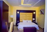 MAINSTAY LUXURY APARTMENTS Hotels in 