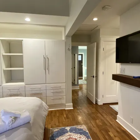 Home Close to Beach and Downtown. Licensed short term rental.