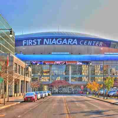 Downtown King Bed Suite- Very Walkable- Flexible Cancellation Others