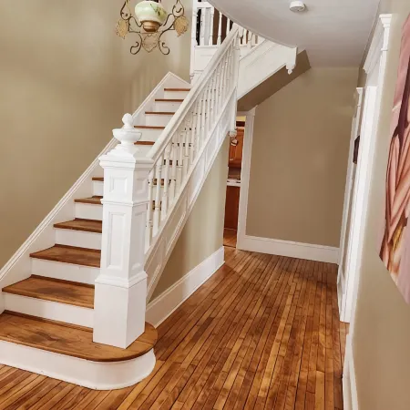 Waterfront 6 bedroom (8 beds) , 51/2 bath house in Summerside, Pei.