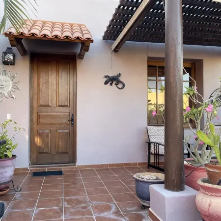 Villa de la Luna Loreto - Short walking distance to the beach and golf course.