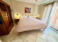 Central Encinitas, 1.4 Miles from Beach - 3つ星